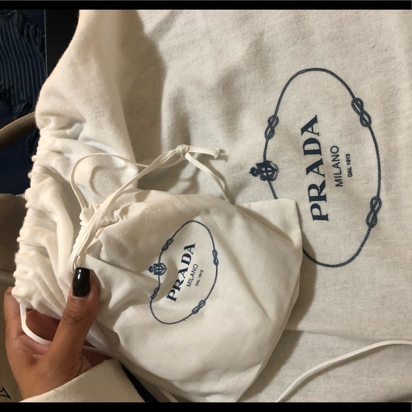 Prada Large Saffiano Leather Bag - Picture 4 of 8